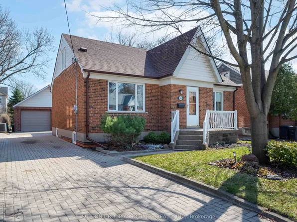 683 Glengrove Ave, Toronto, ON M6B 2J2