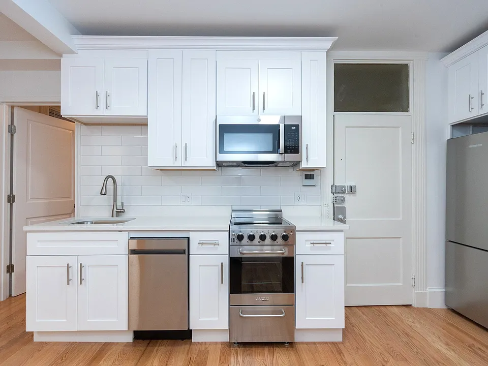175 Hemenway St #6