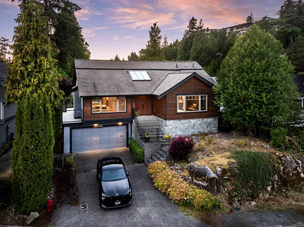 4786 Meadfeild Ct, West Vancouver, BC V7W 2Y3