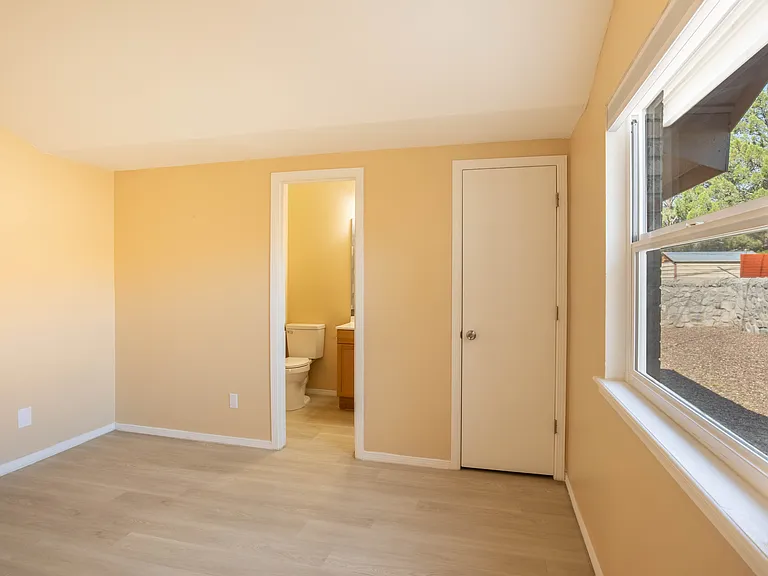 623 Paula Pl — Photo 4