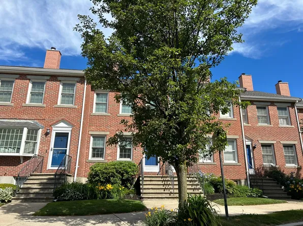 36 Admirals Way #15, Chelsea, MA 02150