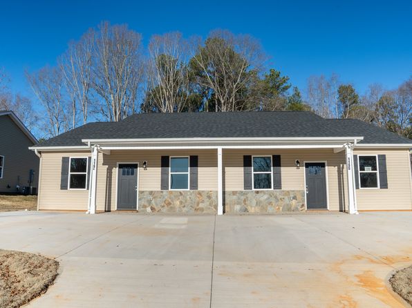205A Tiffany Park Cir #205A