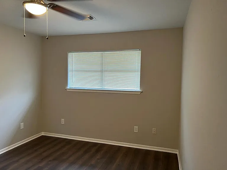 1412 Avenue C — Photo 18