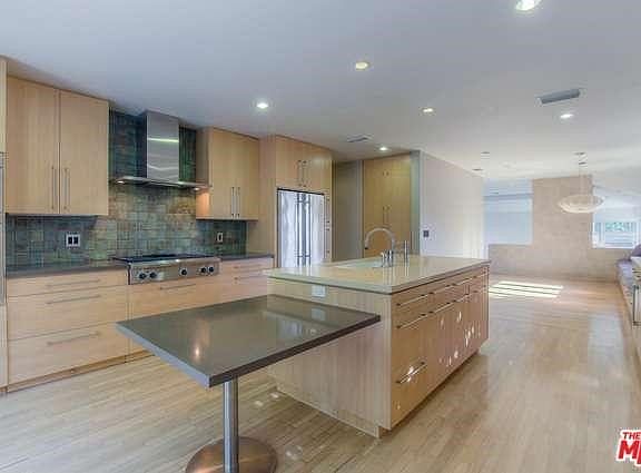 5th image of 3009 Linda Ln