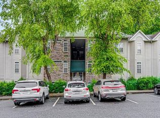 3003F Greystone Poin, Greensboro, NC 27410
