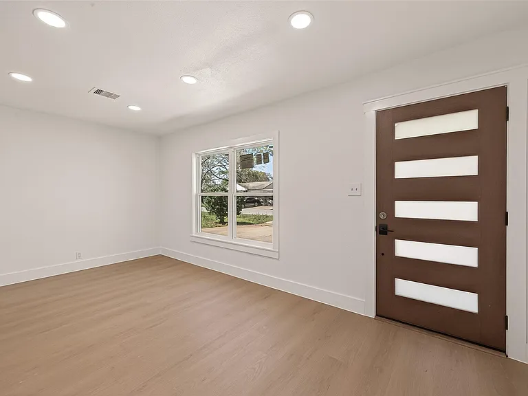 3209 McCrarey Dr — Photo 8