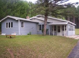 N3178 N Lake Dr, Wautoma, WI 54982