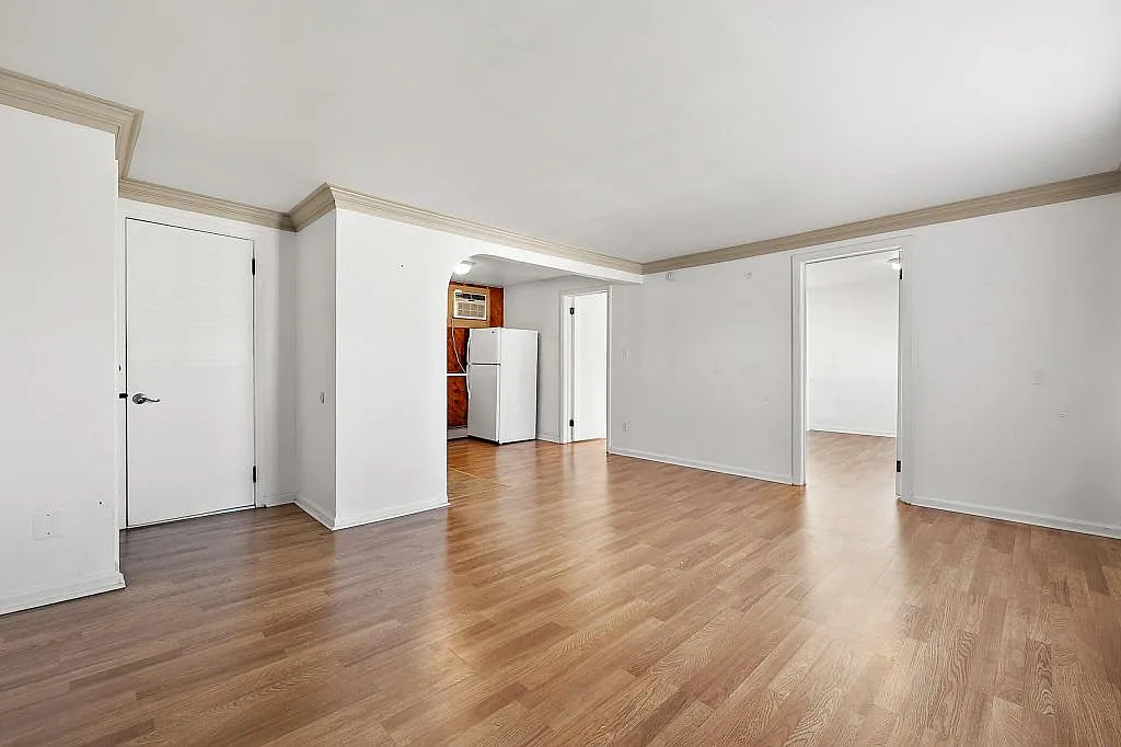 26324 Harper Ave, unit #4 — Photo 2