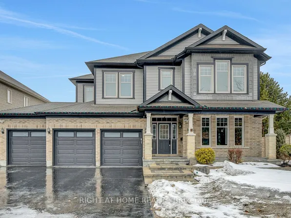701 Everlasting Cres, Ottawa, ON K4A 0K2