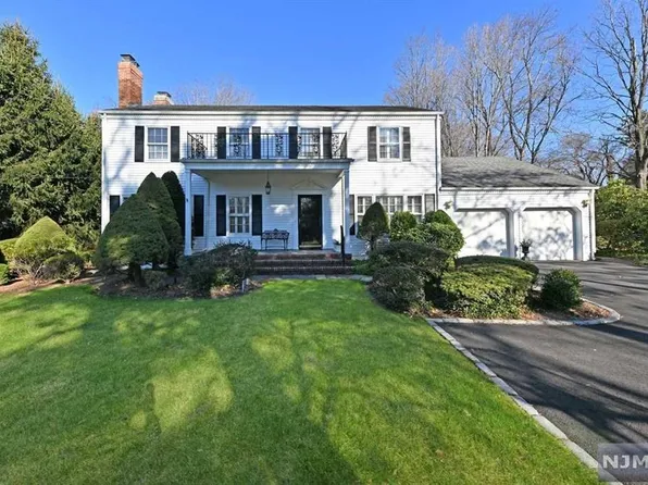 267 E Franklin Tpke, Ho Ho Kus, NJ 07423