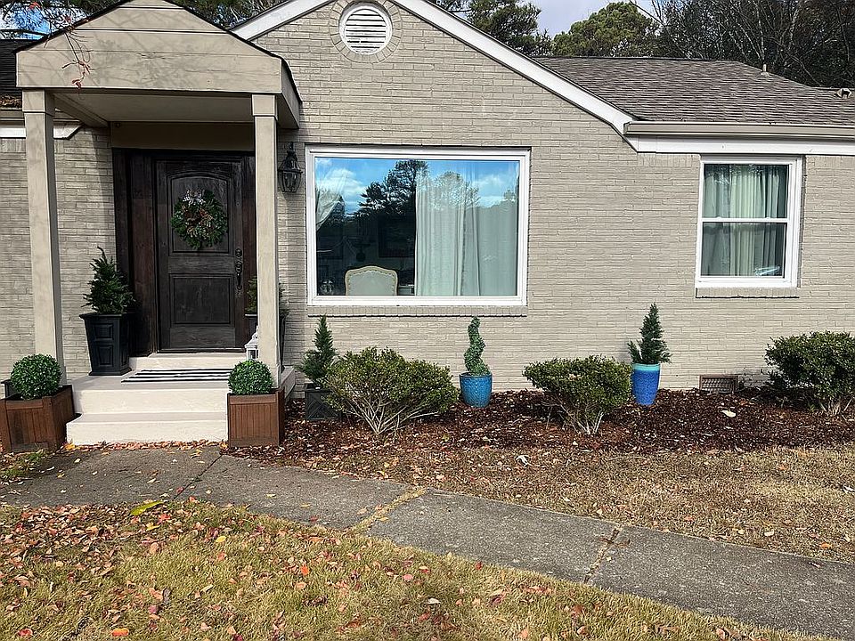 2nd image of 212 Sanders Rd SW