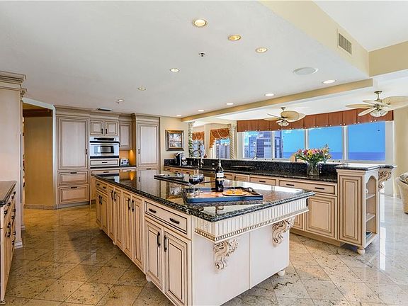 4th image of 4601 Gulf Shore Blvd N APT 15