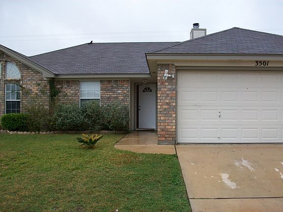 3rd image of 3501 Woodrow Dr