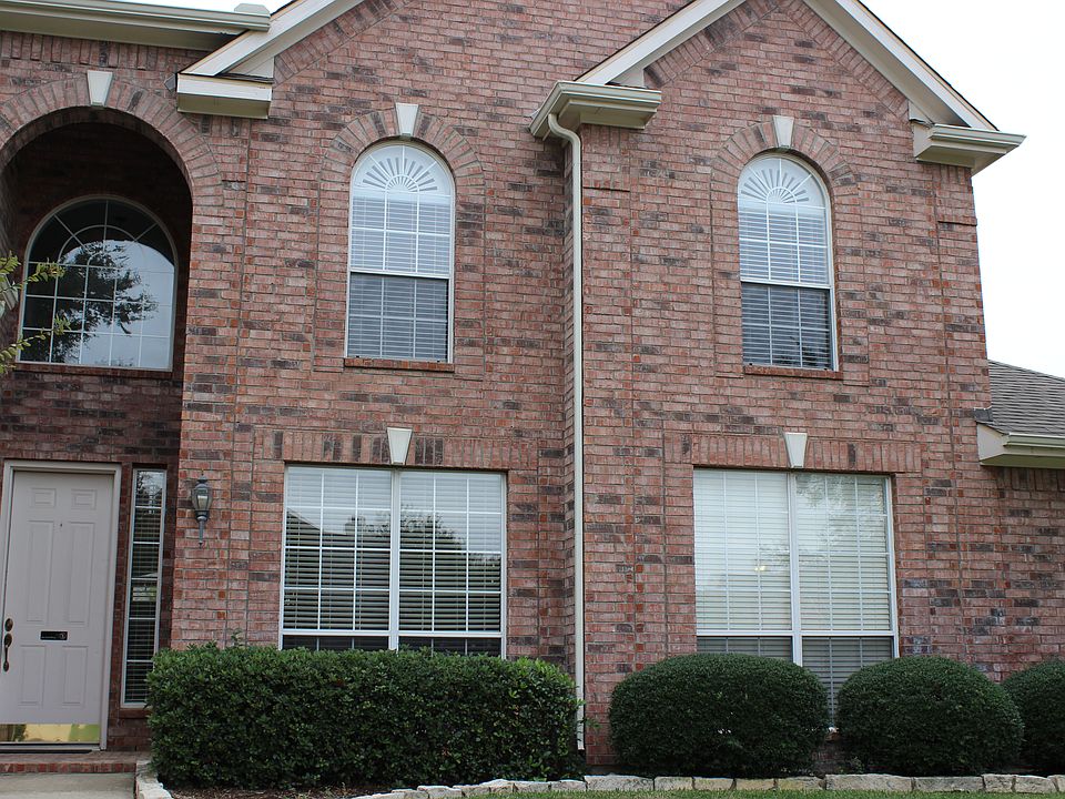 1st image of 1813 Birchbrook Dr