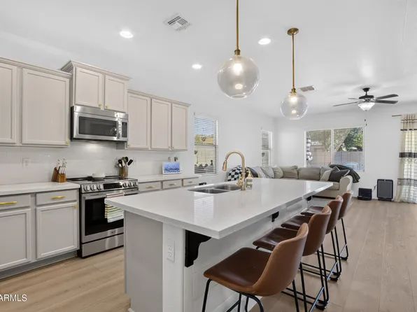 4949 E Velasco St, San Tan Valley, AZ 85140