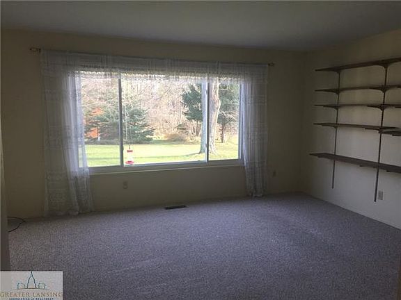 3rd image of 1962 Riveria Dr