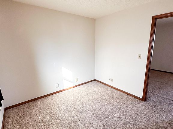 5th image of 430 Skyline Dr #2