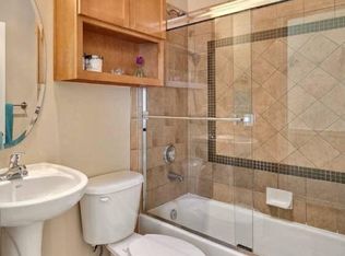 9421 Linden Ave N #B, Seattle, WA 98103