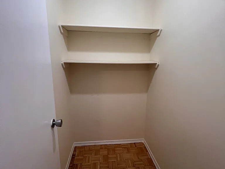 800 Riddell Ave N #303 — Photo 4
