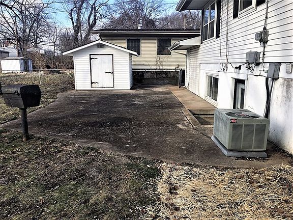 5th image of 1520 Farmview Ave
