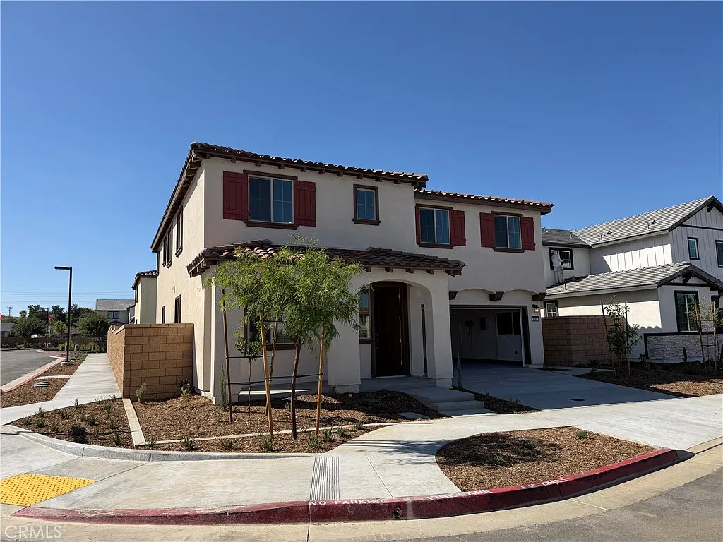 5 bed, 3008 sqft, $4,200 — Photo 1