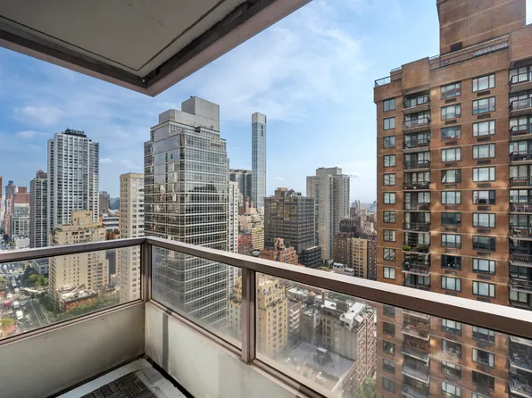 250 East 54th Street image 7 of 9