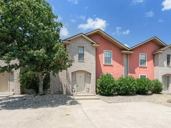 109 Ramon Cardenas Dr APT B, Del Rio, TX 78840