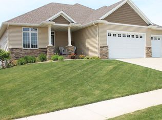 3356 Bridgeview Dr SE, Rochester, MN 55904