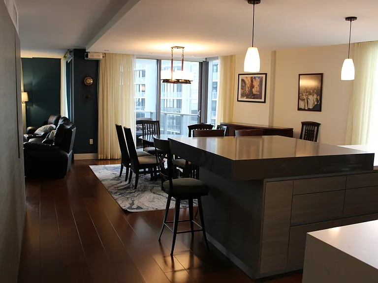 31 SE 6th St #1801 — Photo 8