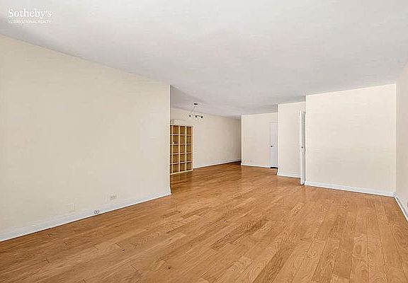 4th image of 10 E End Ave APT 11D
