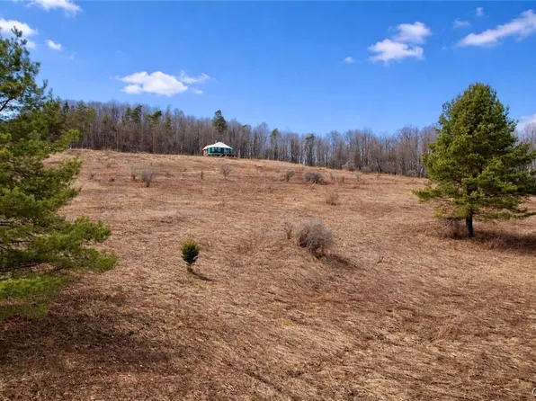 285 Sycamore Pl #20, Earlville, NY 13332