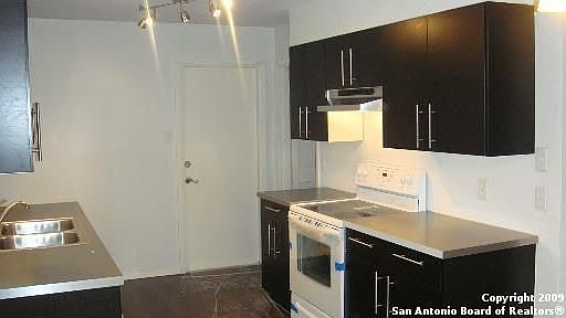 4th image of 14207 Prestwood