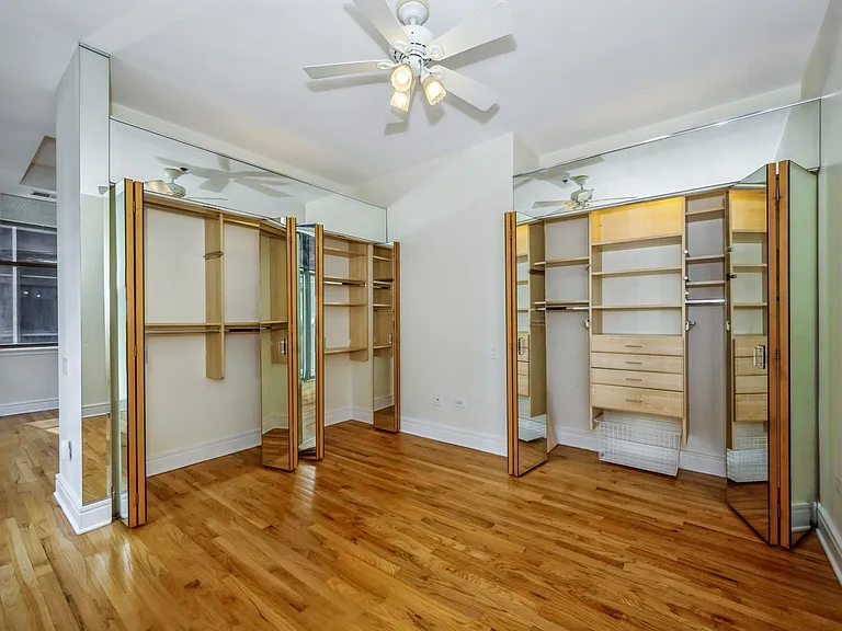 212 W Washington St #1012 — Photo 7
