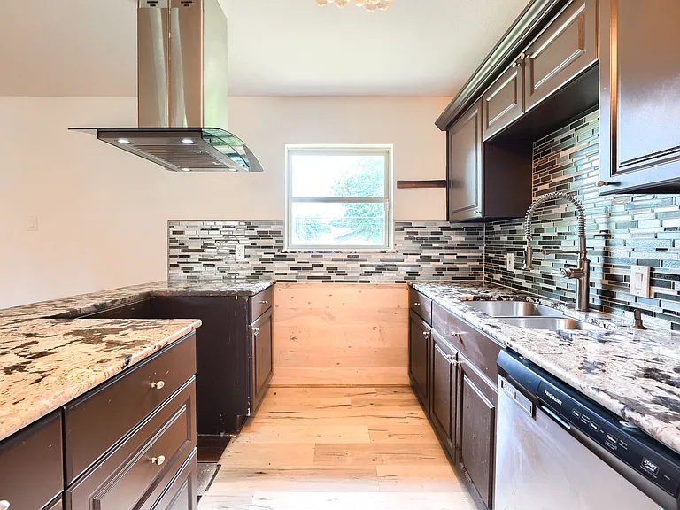 1246 Woodburn Trl — Photo 13