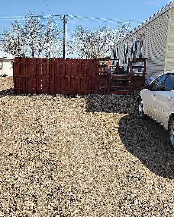 1st image of 621 Knapp St