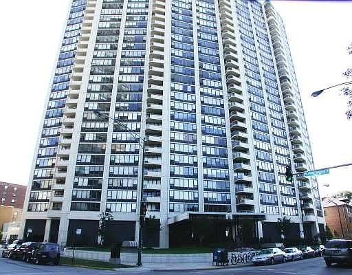WELCOME TO 3930 N PINE GROVE - A FULL SERVICE CONDOMINIUM ASSOCIATION WITH ALL THE LUXURIES THAT COU