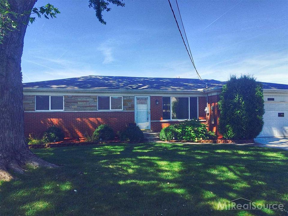 1st image of 38055 Villa Mar St
