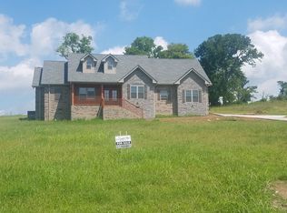 195 Bridle Path Ln, Hartsville, TN 37074