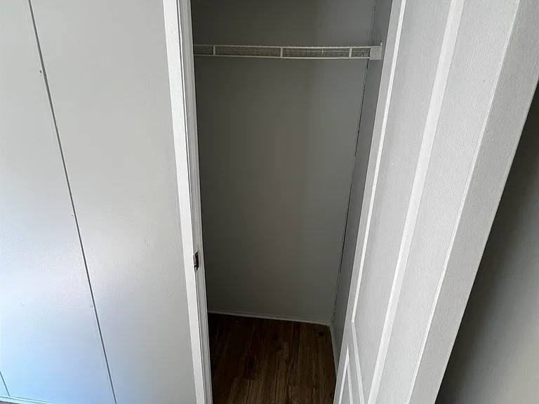 5885 Island Dr — Photo 13