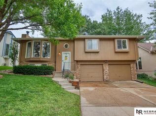 5111 N 127th St, Omaha, NE 68164