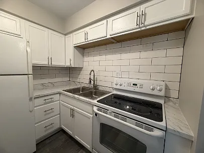 611 Ewing Avenueapt #A — Photo 8
