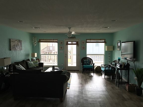 3rd image of 2938 Lakeside Dr