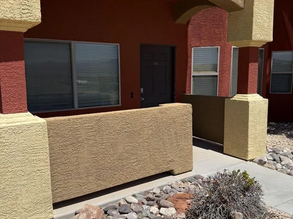 890 Kitty Hawk Dr Unit 211, Mesquite, NV 89027