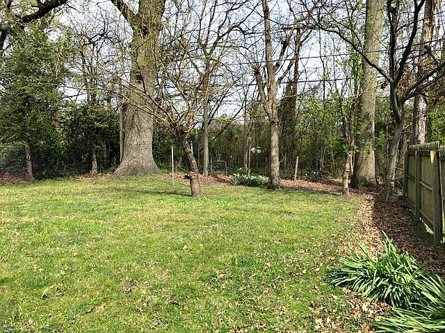 2nd image of 1216 Akin Dr