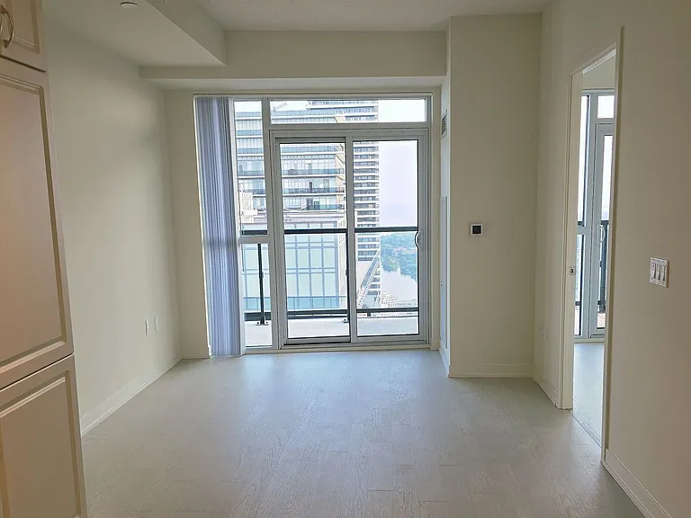 38 Annie Craig Dr #Penthouse 207 — Photo 7