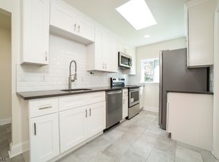 9 Northwestern Way, Hopatcong, NJ 07843