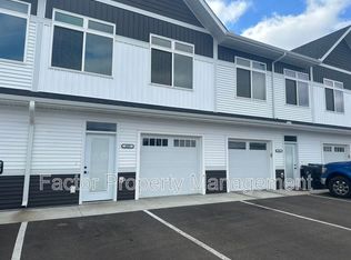 621 Prairie Rose Dr, Mankato, MN 56001