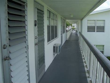 1st image of 320 Windsor N