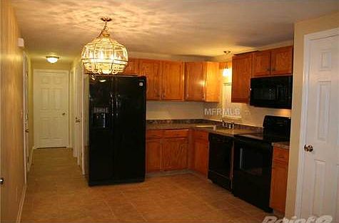 3rd image of 1215 Skyview Blvd APT B