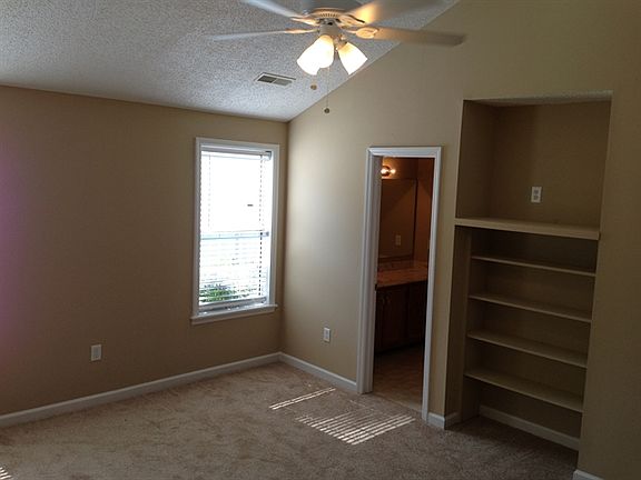 3rd image of 10900 Muscadine Ln